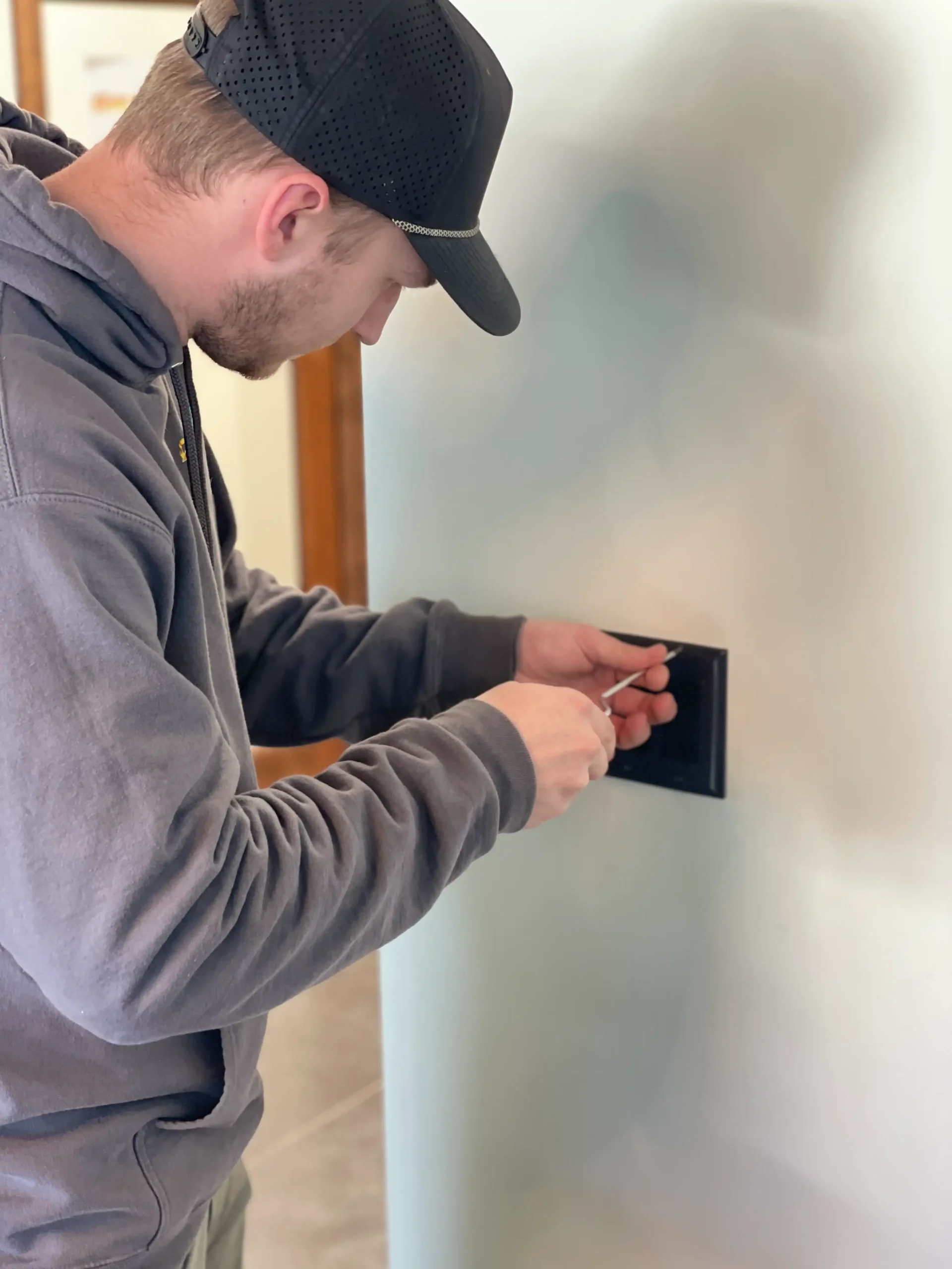 Electrical Outlet Installation, Electrician in Woodland, WA, electrician near Brush Prairie , WA
